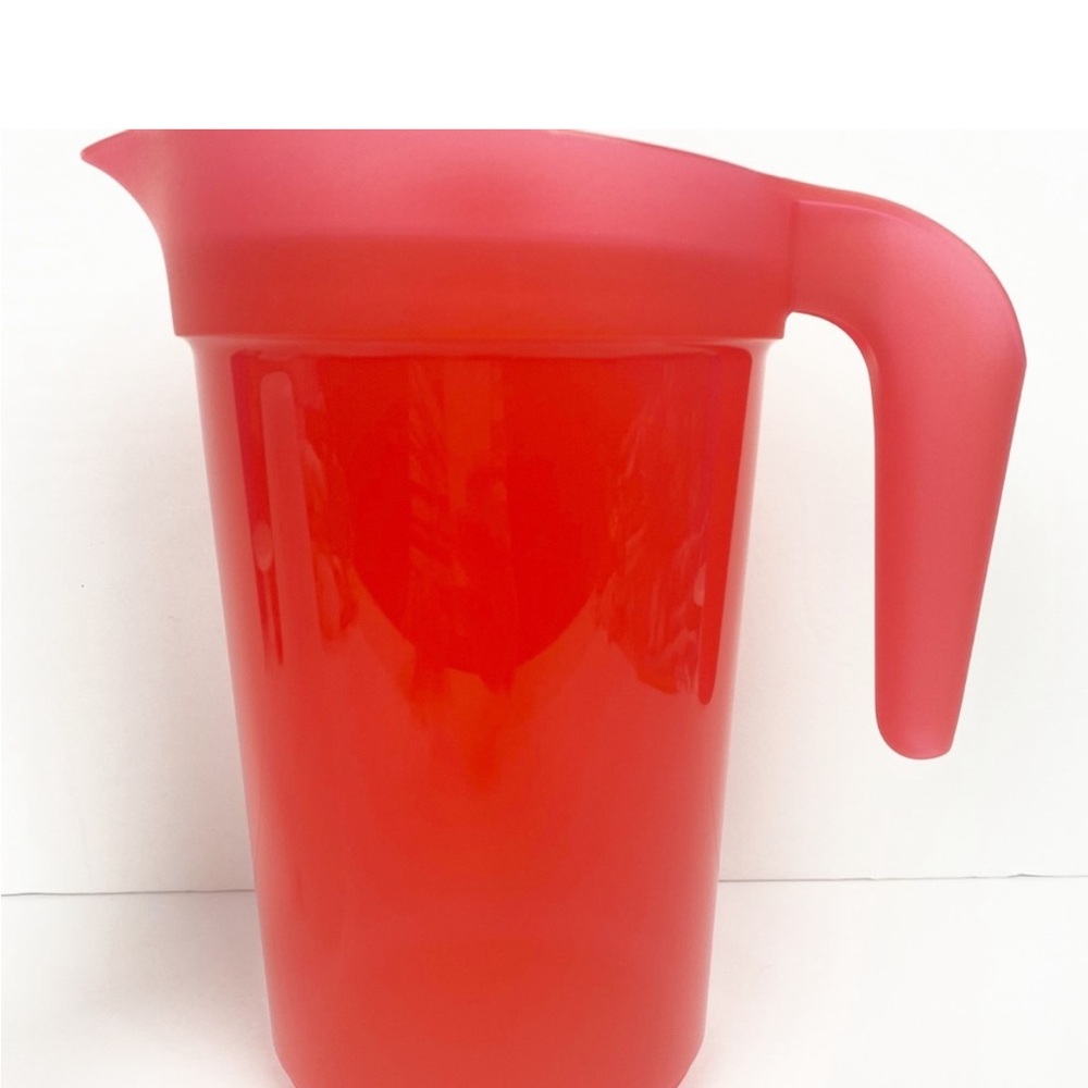 Tupperware Red Food Storage Pitcher with Handle - Picture 5 of 6